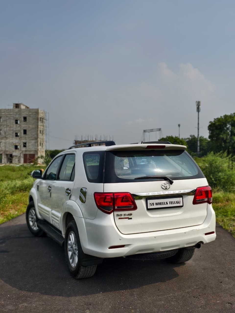 Toyota Fortuner 4X4 2014 - Image 6